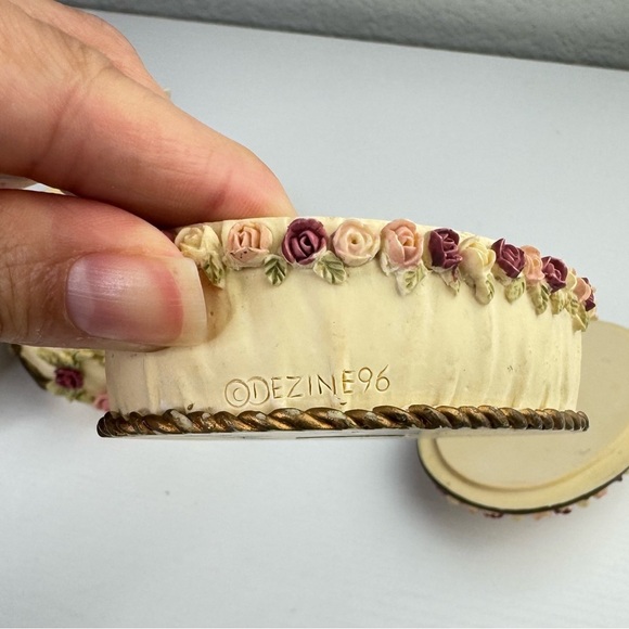 Vintage Sculptured Rose Trinket Box by Dezine Ltd Set of 2 Hand-painted 90’s - Picture 9 of 14